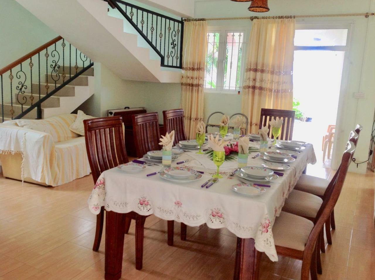 Fayruz Villa Is A 3 Bedroom, 3 Bathroom Detached House With Ac And Swimming Pool 5 Minutes Walk From Flic En Flac Public Beach Bagian luar foto