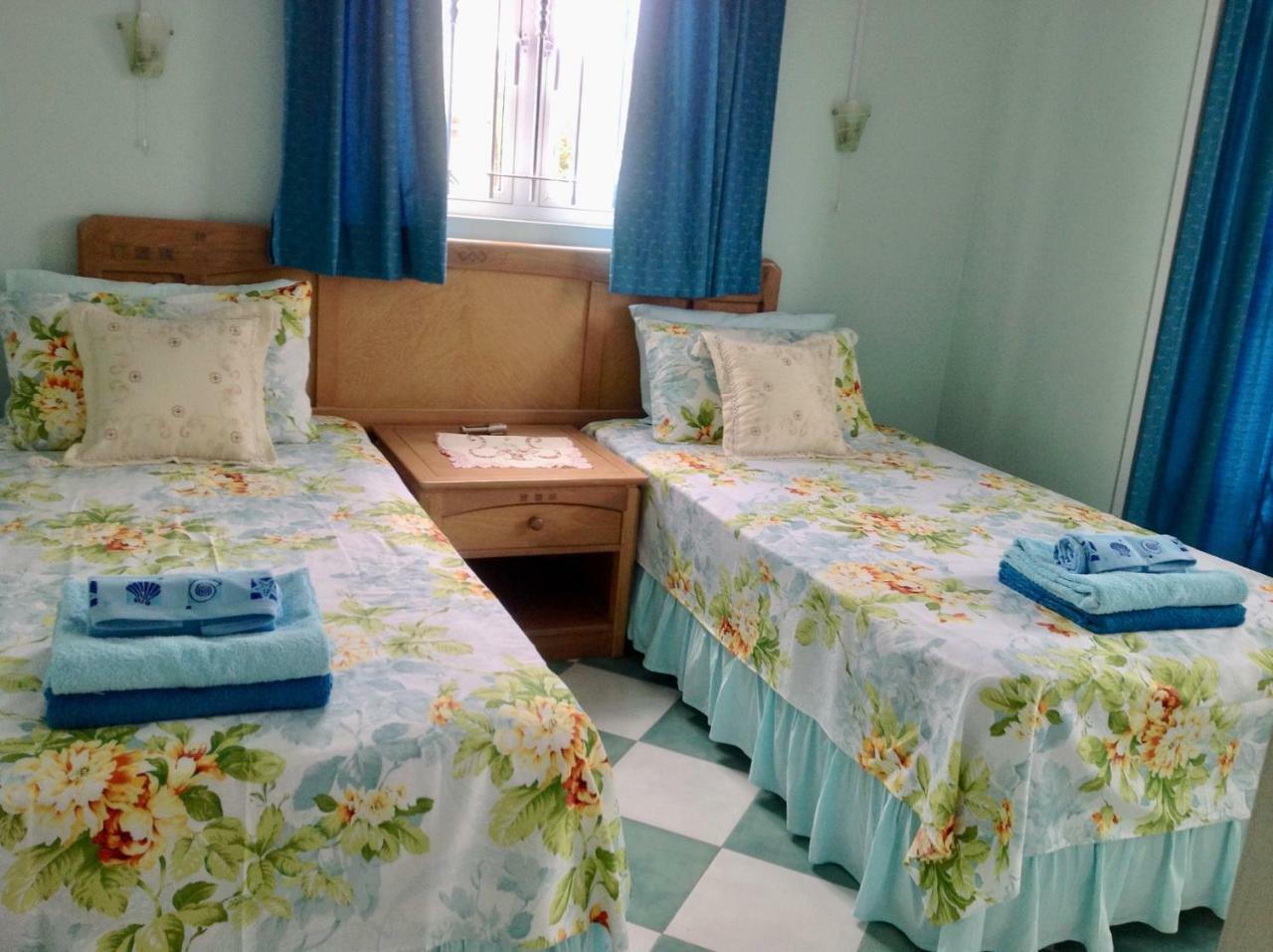 Fayruz Villa Is A 3 Bedroom, 3 Bathroom Detached House With Ac And Swimming Pool 5 Minutes Walk From Flic En Flac Public Beach Bagian luar foto